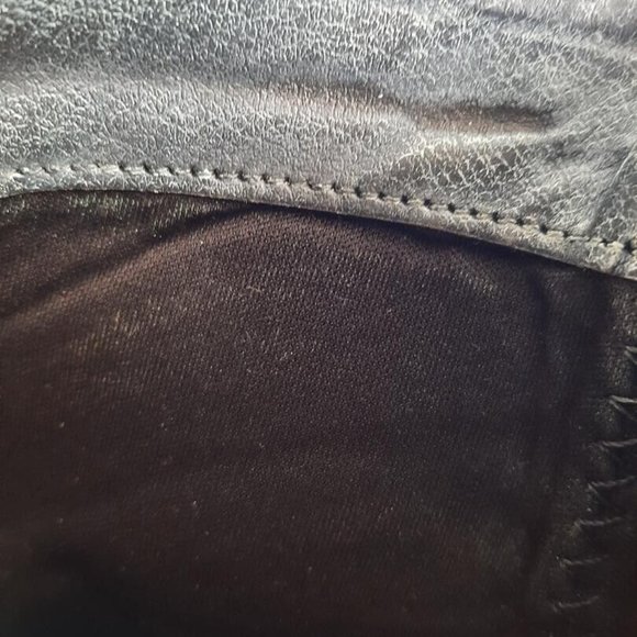 WildDiva PU Leather Block Heel Boot Side Zipper White Size 9 Worn Once - Picture 6 of 11